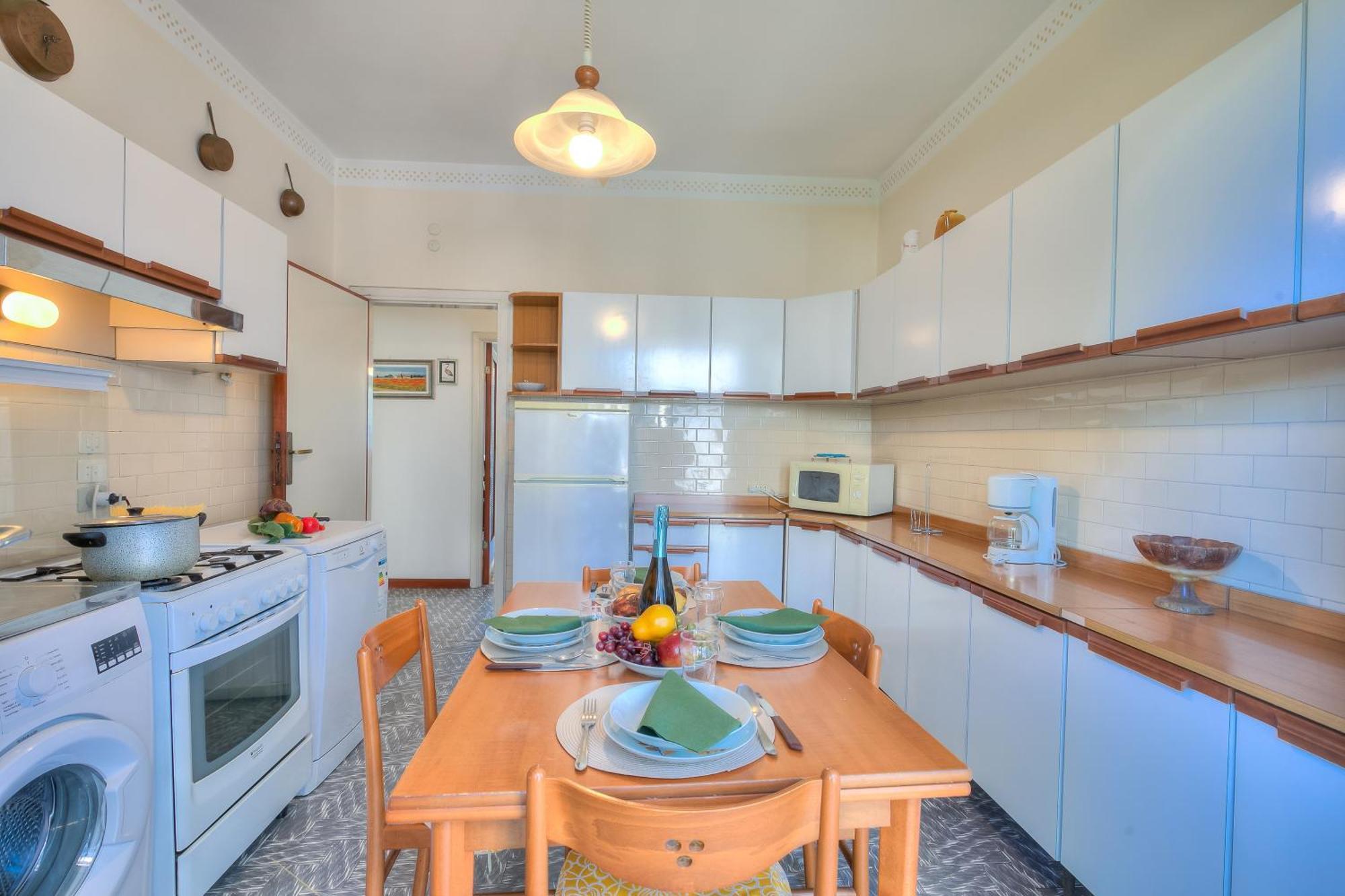 Casa Vittoria 800m From Sea - Happy * Forte dei Marmi