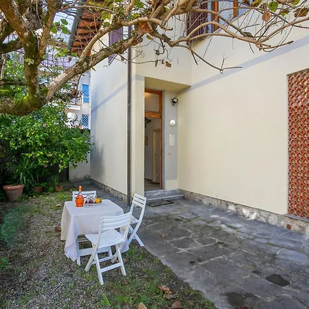 Casa Vittoria 800M From Sea - Happy Rentals Forte dei Marmi Exterior photo