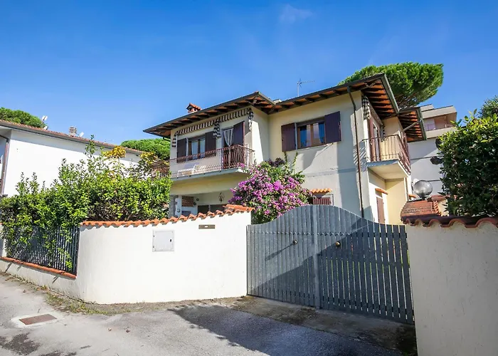 Casa Vittoria 800M From Sea - Happy Rentals